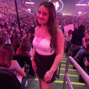 Meet your Posher, Maya